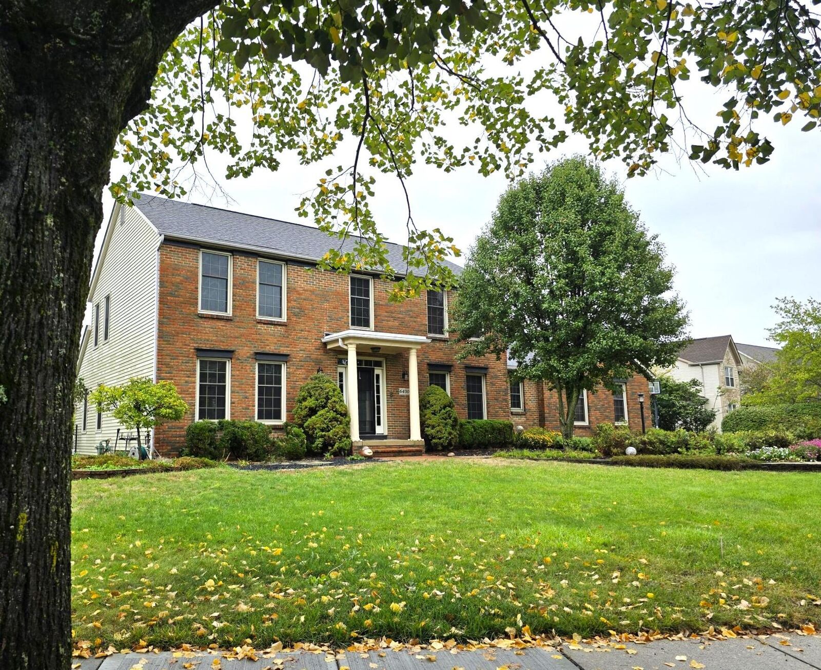 Property Photo:  6430 Rossmore Lane  OH 43110 