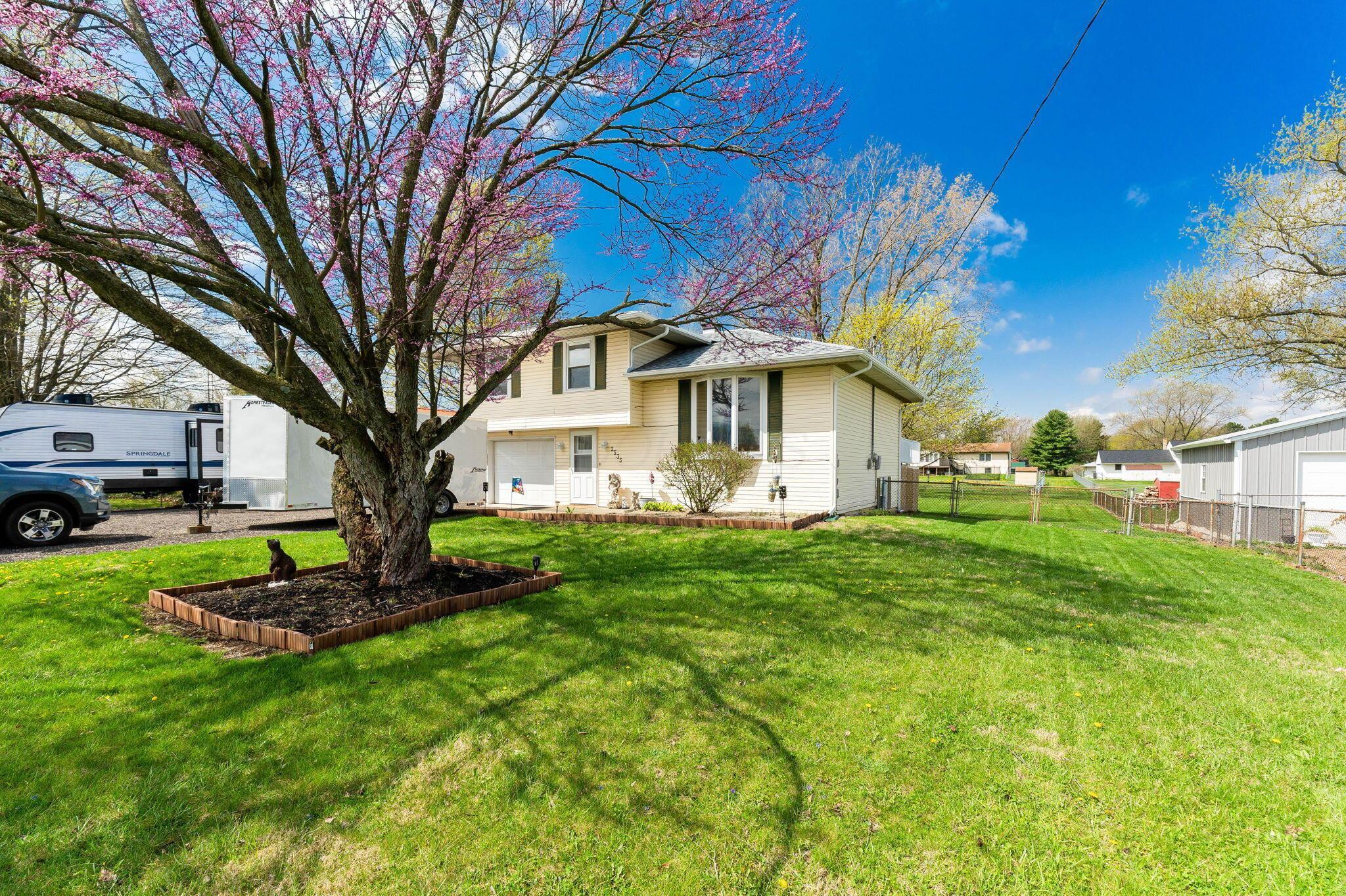 Property Photo: 2535 East Drive OH 43302
