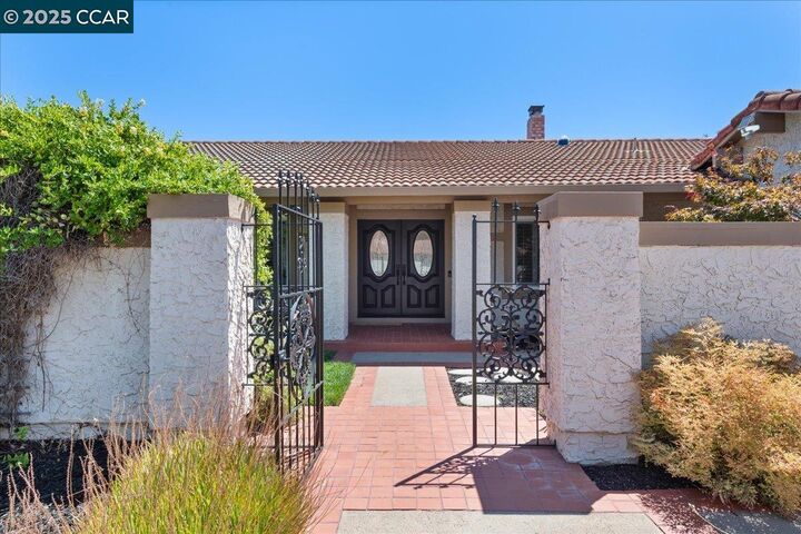 Property Photo:  522 Mt Davidson Ct  CA 94517 