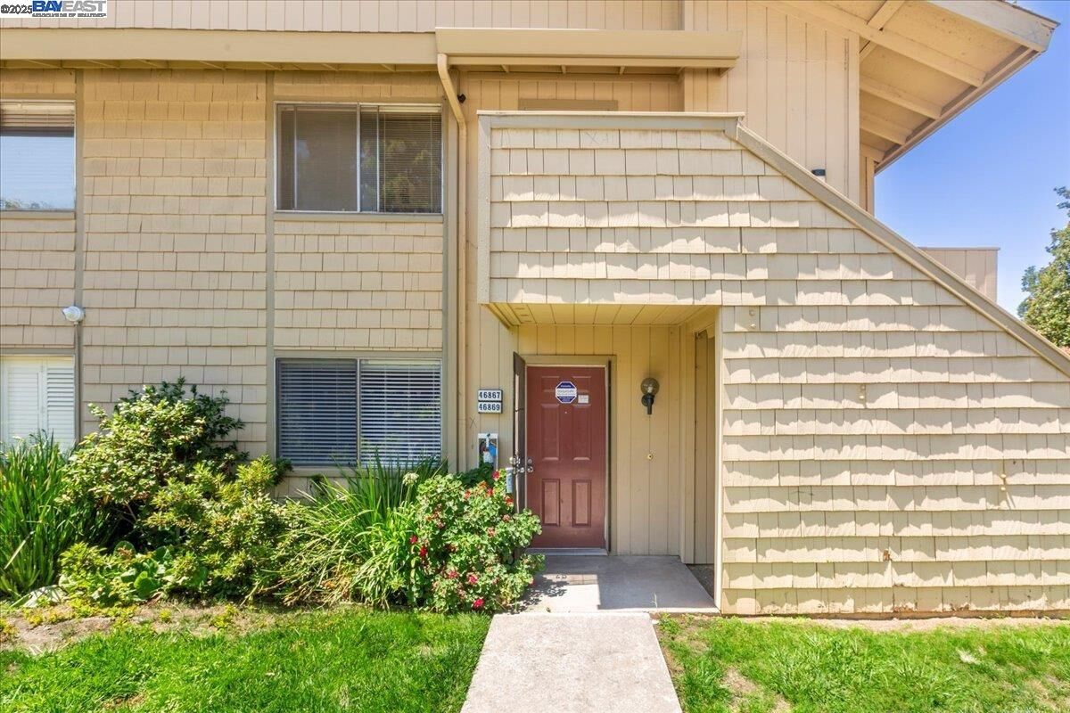 Property Photo:  46869 Fernald Cmn  CA 94539 