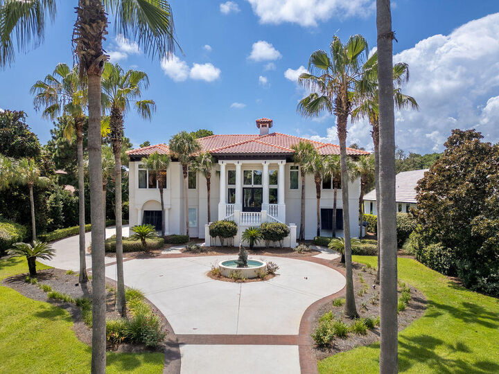 Property Photo: 2940 Pine Valley Drive FL 32550