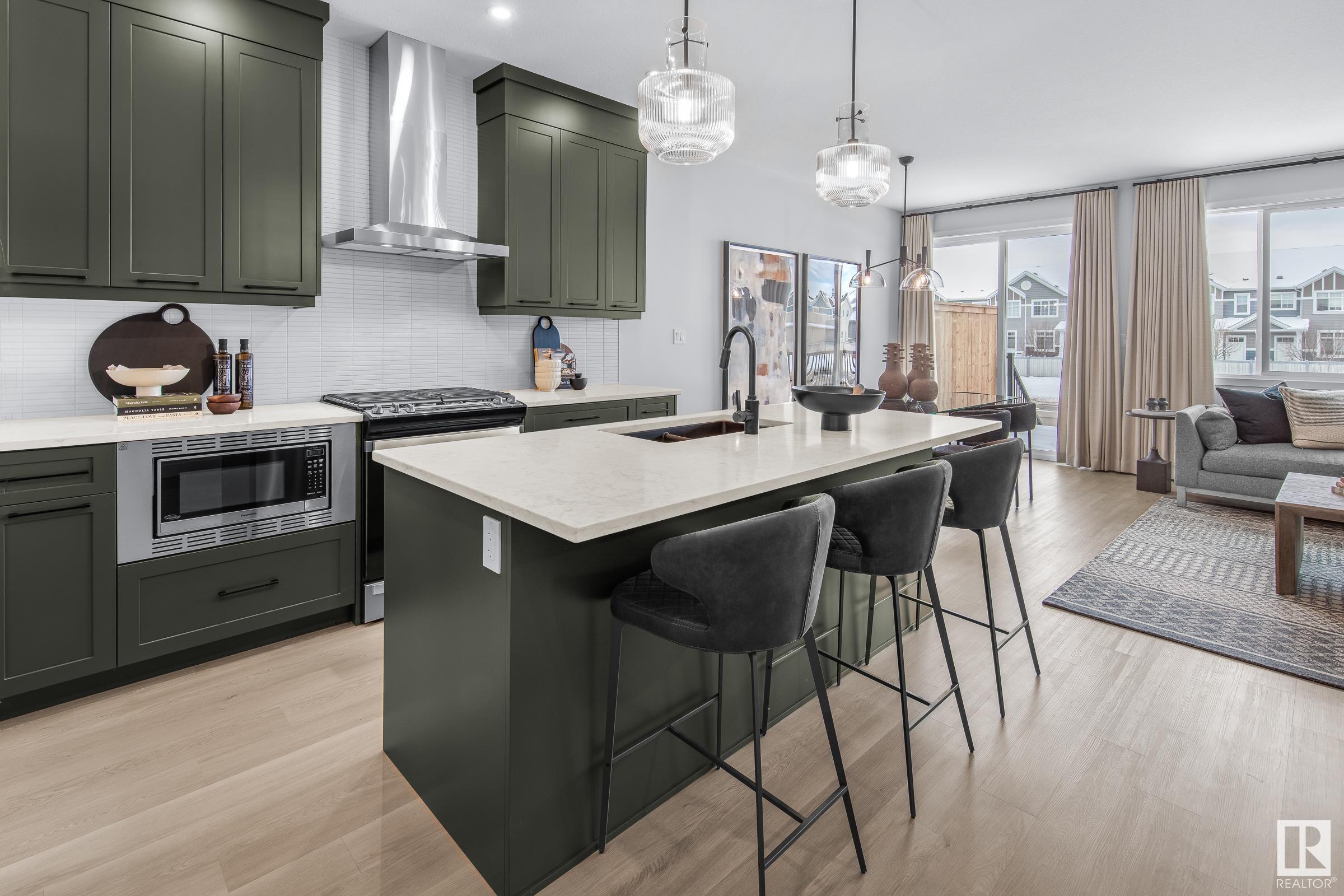 Property Photo:  4793 Cawsey Terrace SW  AB T6W 5M7 