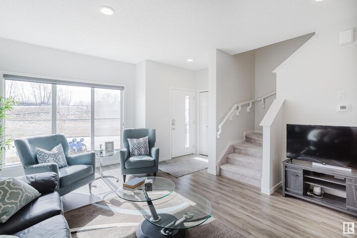 Property Photo:  5210 Lark Crescent NW  AB T5S 0S3 