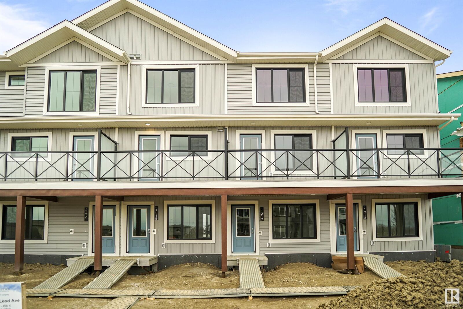 Property Photo: 112 Ficus Way AB T8L 0Z6