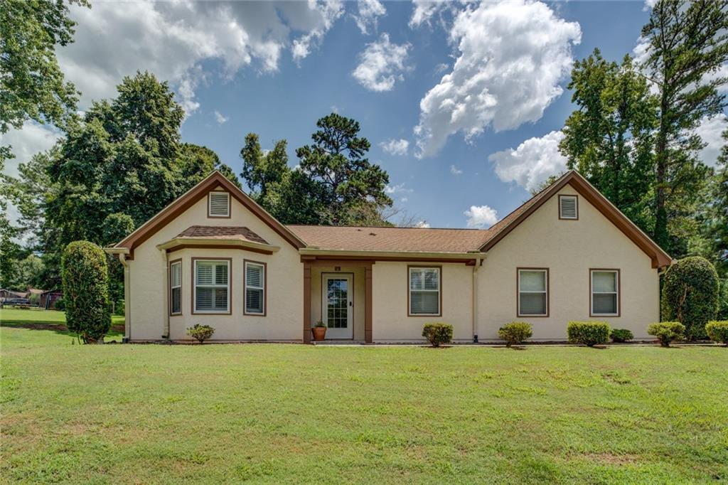 Property Photo: 4938 Lake Forest Dr GA 30094
