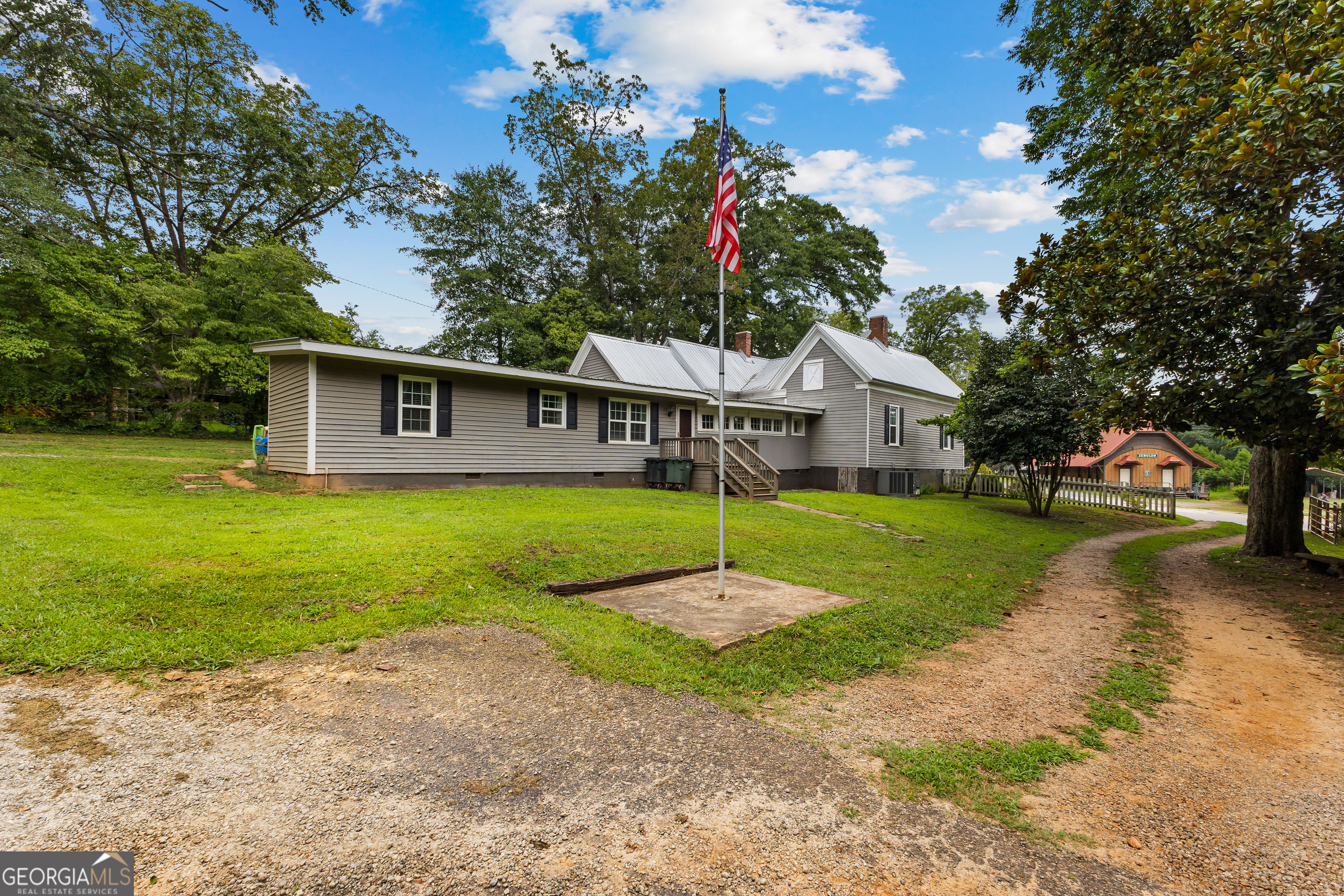 Property Photo: 16156 Barnesville Street GA 30295