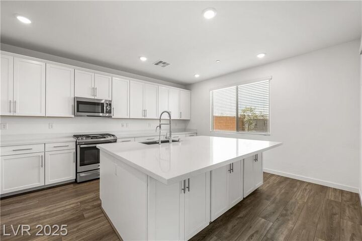 Property Photo: 175 Strada Fontana NV 89011