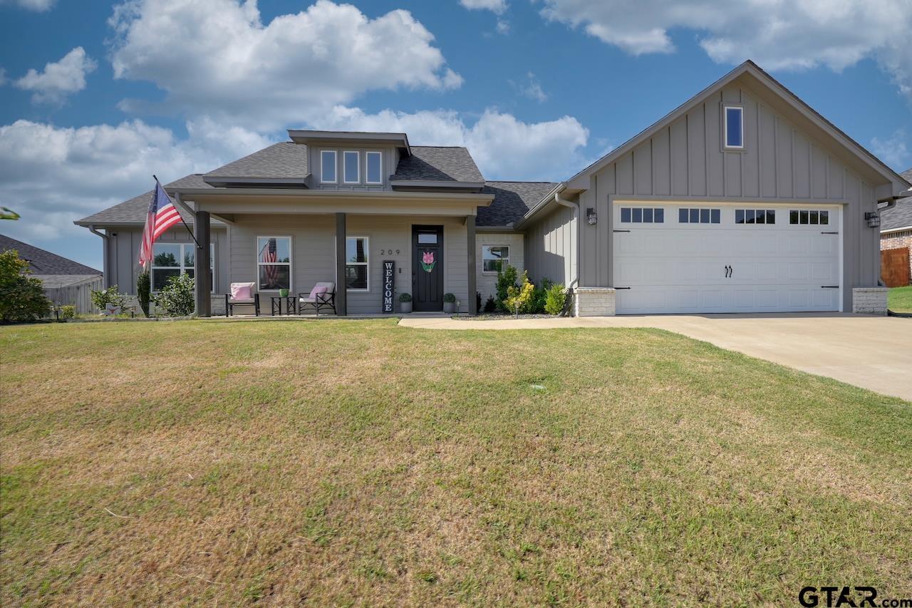 Property Photo: 209 Smith Circle TX 75771