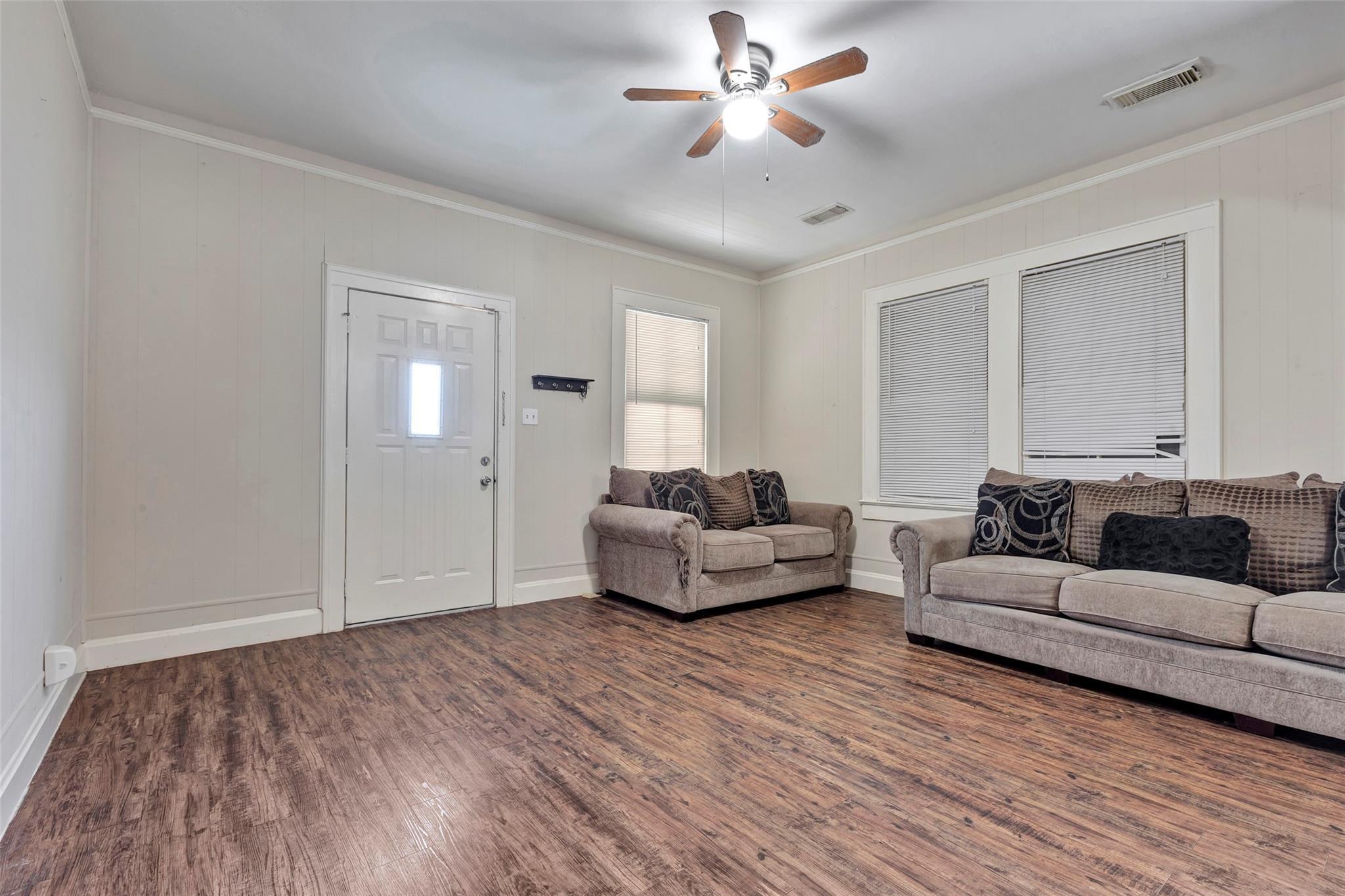 Property Photo: 4322 Avenue R 1/2 TX 77550