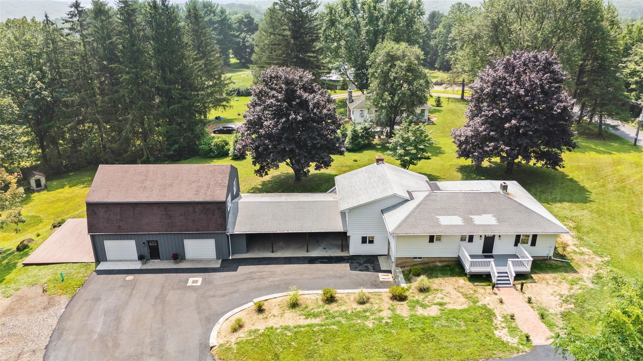 Property Photo:  85 Harmony Hill Road  NY 12564 