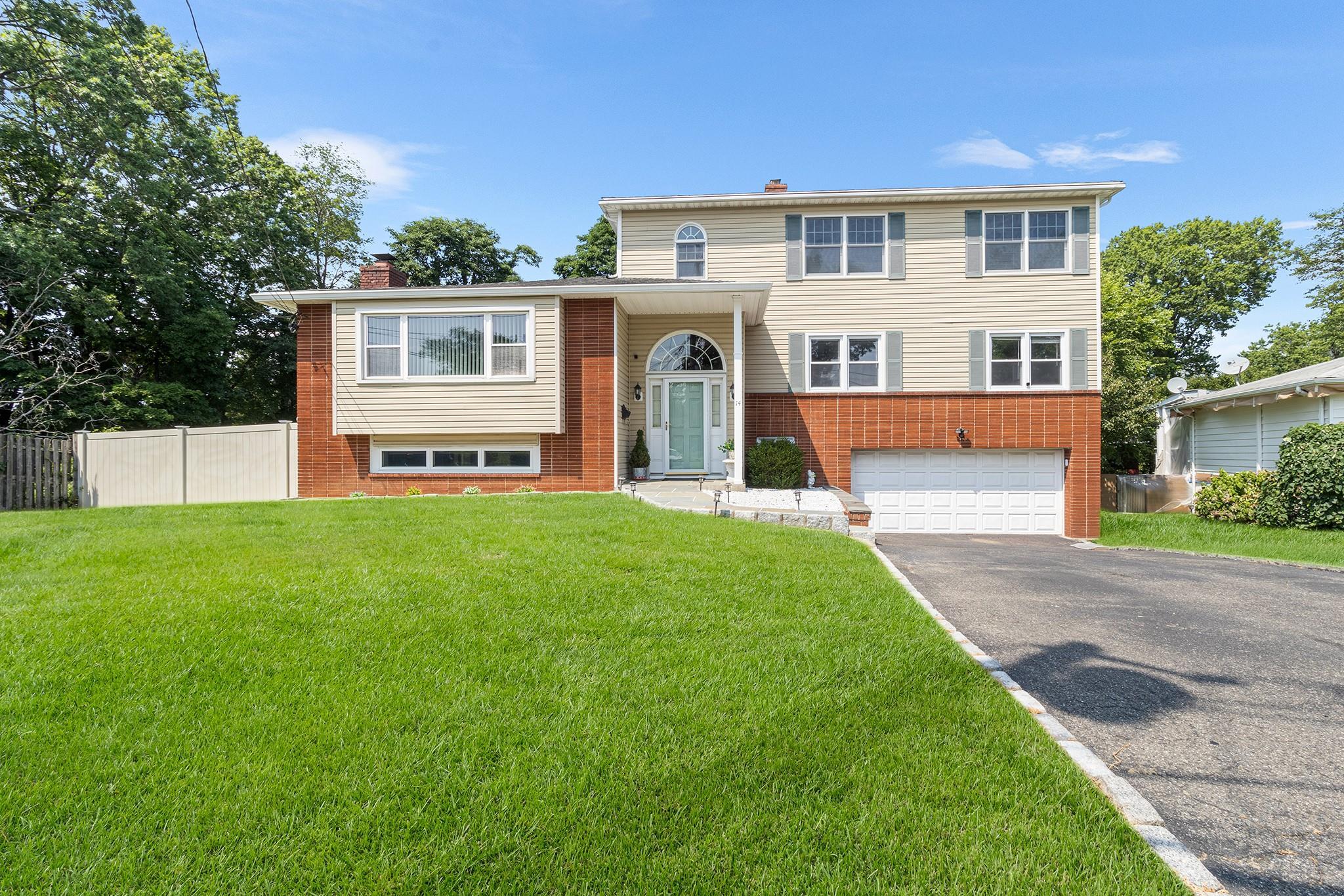 14 Arcadia Place  Yonkers NY 10710 photo