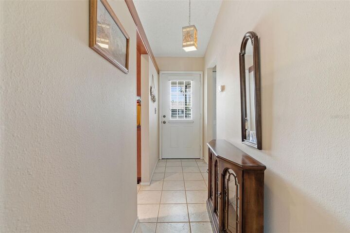 Property Photo: 216 Bounty Court FL 33706