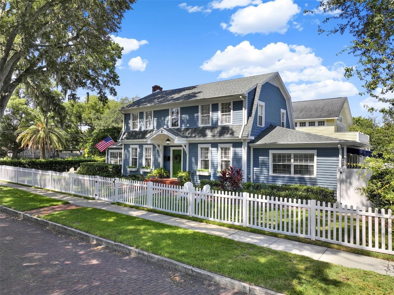 Property Photo:  719 E Marks Street  FL 32803 