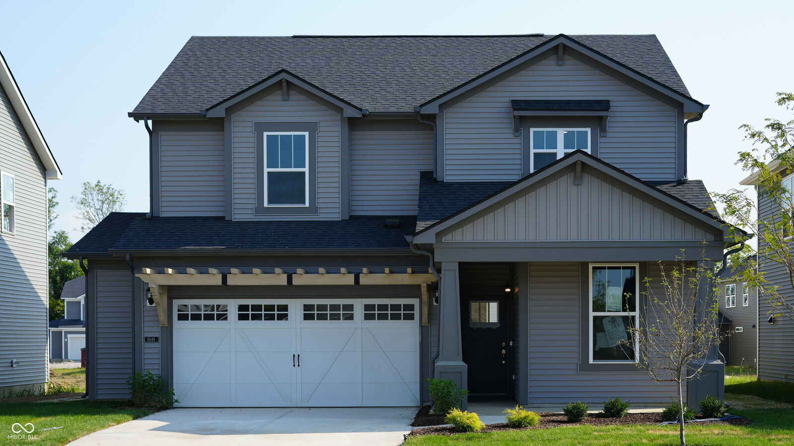 Property Photo: 6849 Bridle Oaks Court IN 46075