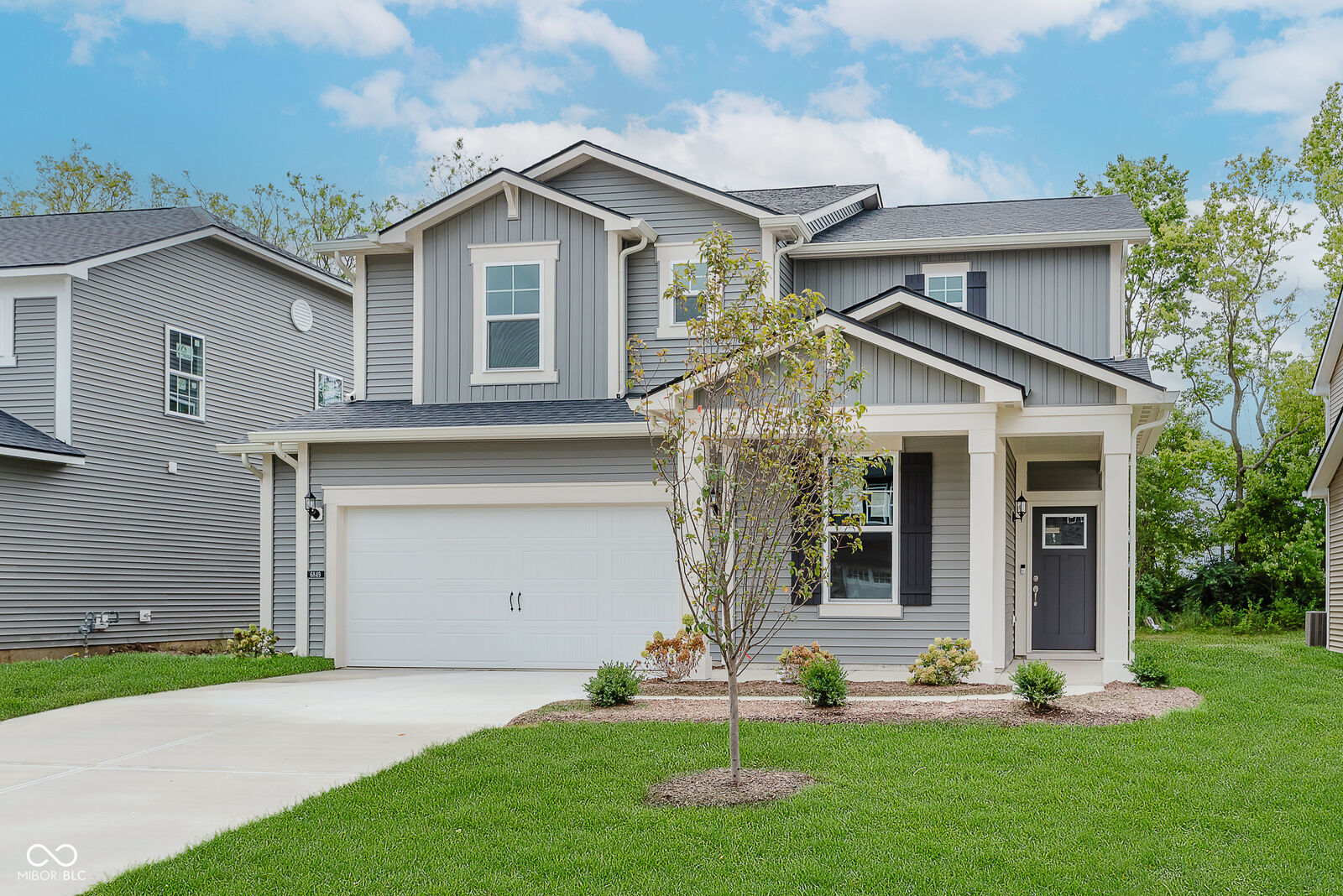 Property Photo: 6849 Bridle Oaks Court IN 46075