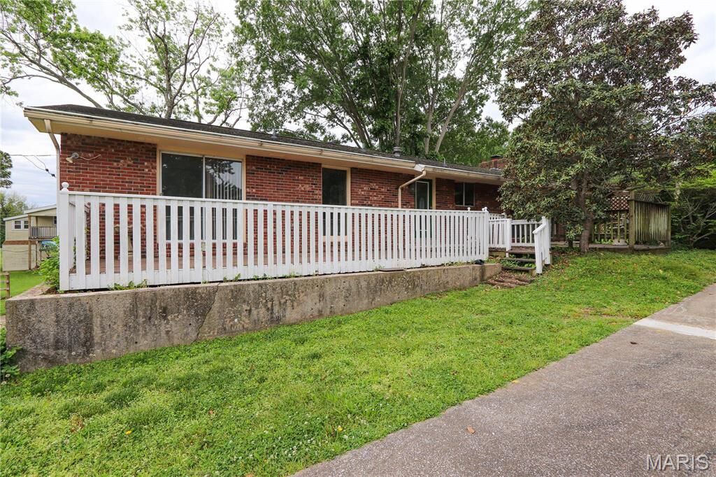 Property Photo: 1108 N Cape Rock Drive MO 63701