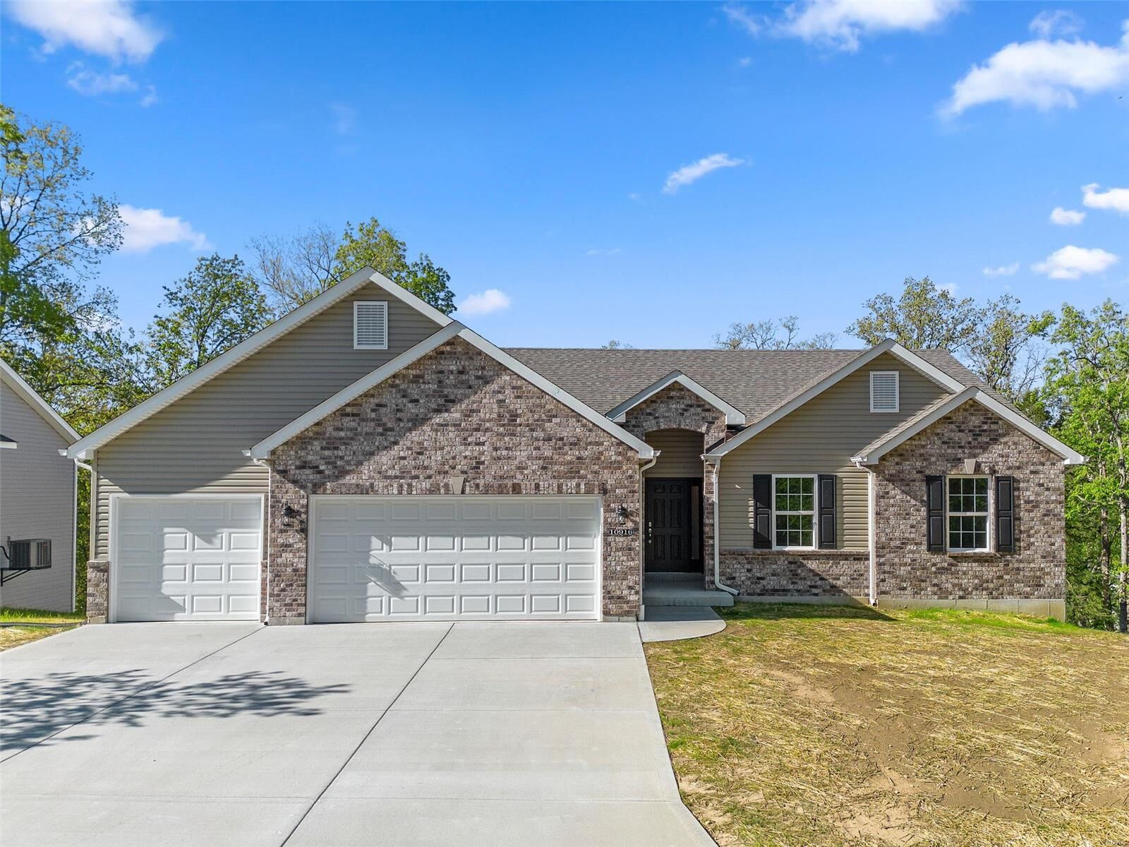 Property Photo: 10916 Mahogany Drive MO 63348