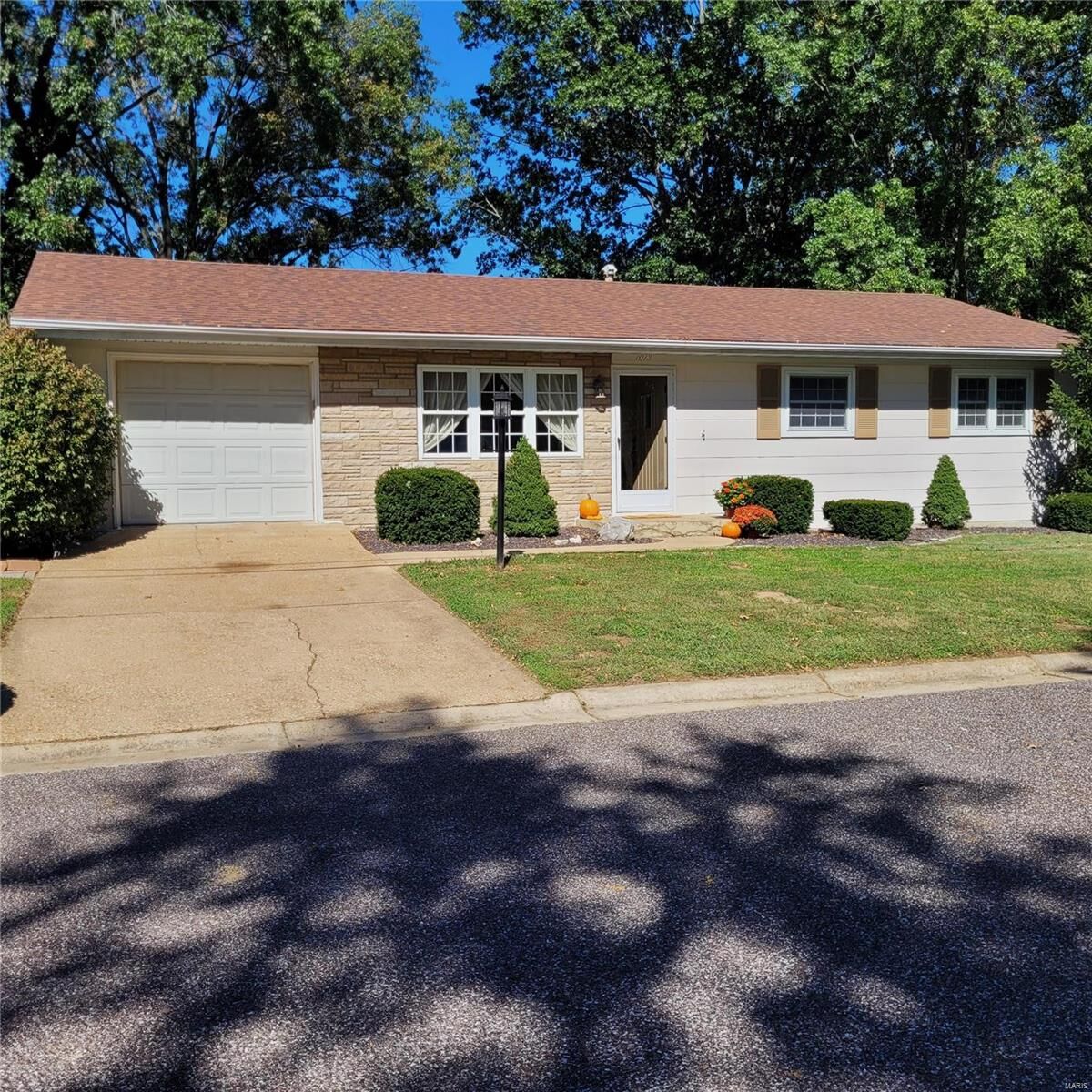 Property Photo: 1013 Karen Lane MO 63090