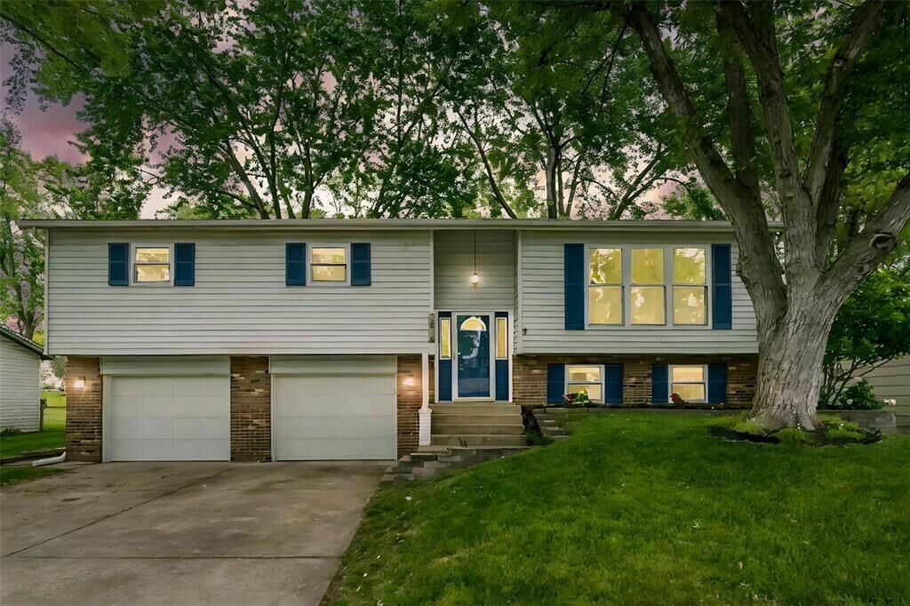 Property Photo:  2816 Olde Chelsea Drive  MO 63301 