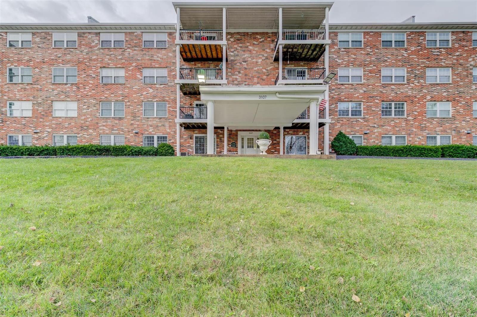 Property Photo: 3107 Garnette Drive B3 MO 63044