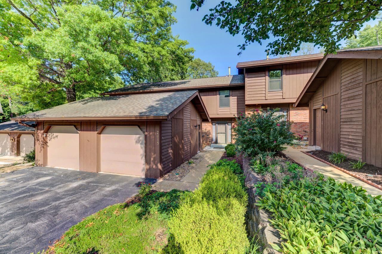 Property Photo: 2015 Meadowtree Lane MO 63122