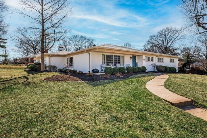 12100 Saint Clement Street  St Louis MO 63131 photo