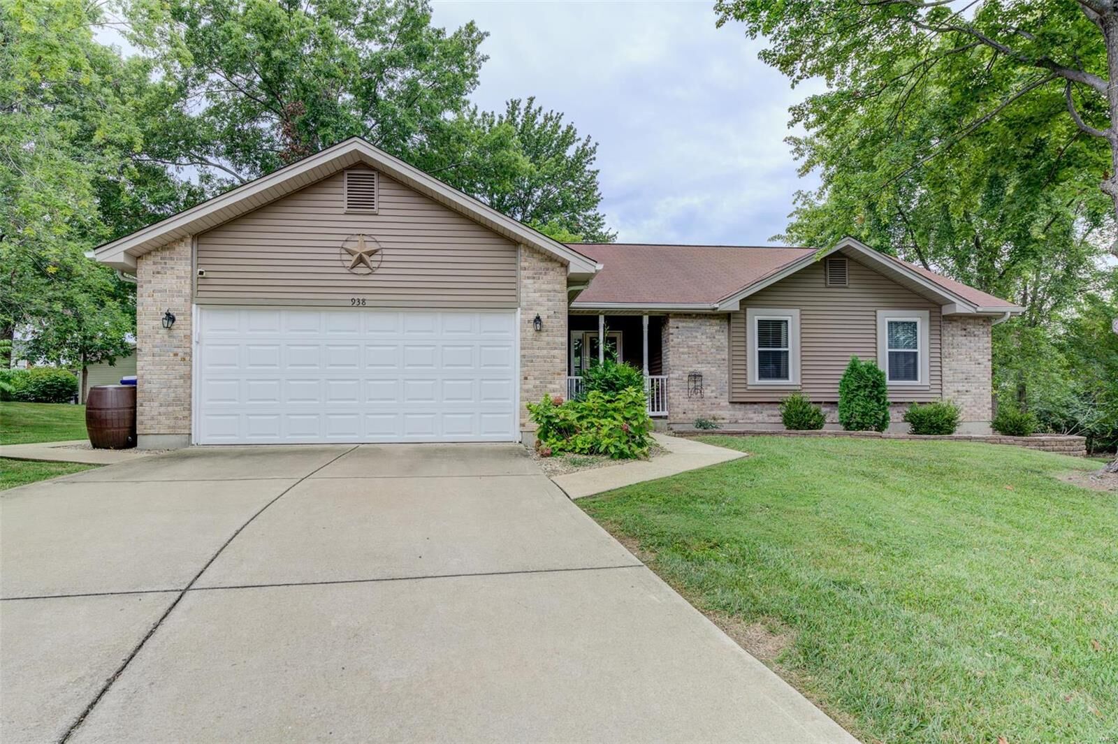 Property Photo: 938 Ampere Court MO 63367