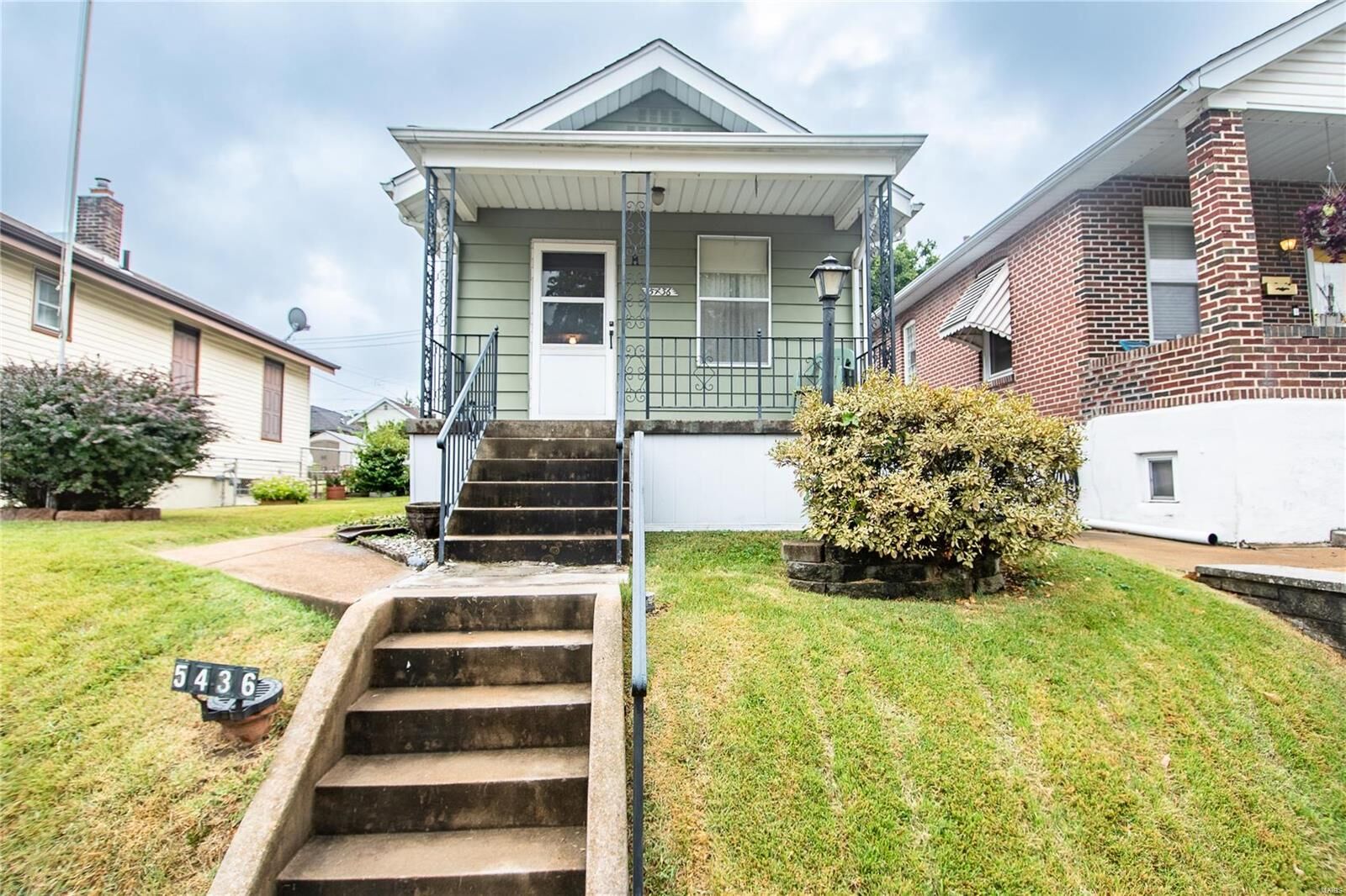 Property Photo:  5436 Bischoff Avenue  MO 63110 