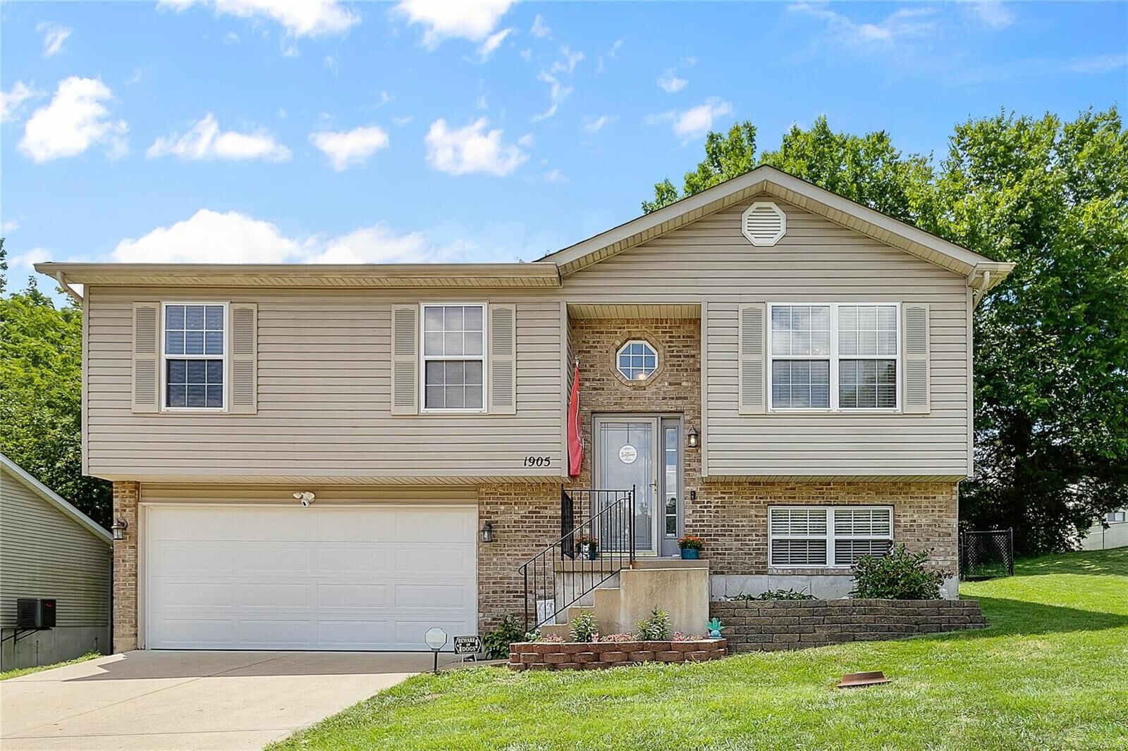 Property Photo: 1905 Iditarod Trail MO 63028