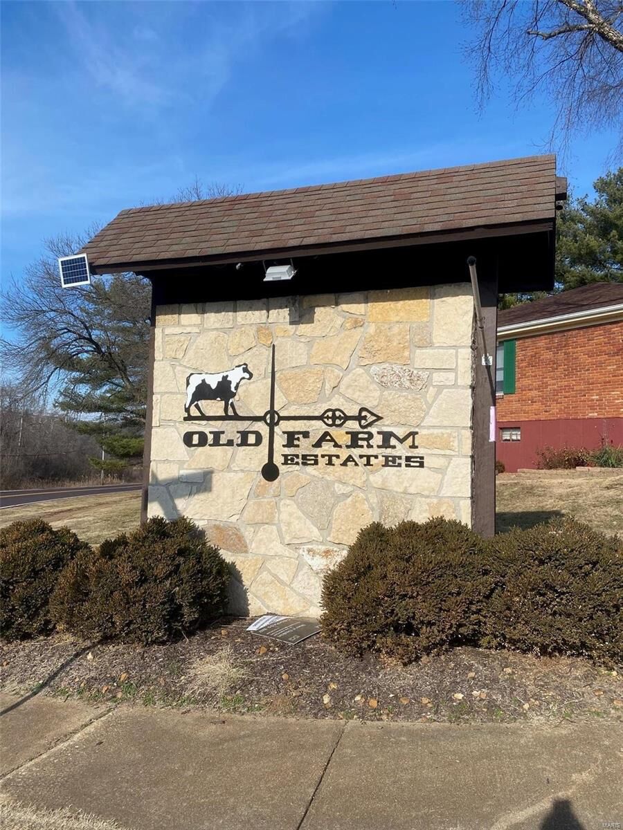 Property Photo: 13233 Hobnail Drive MO 63146