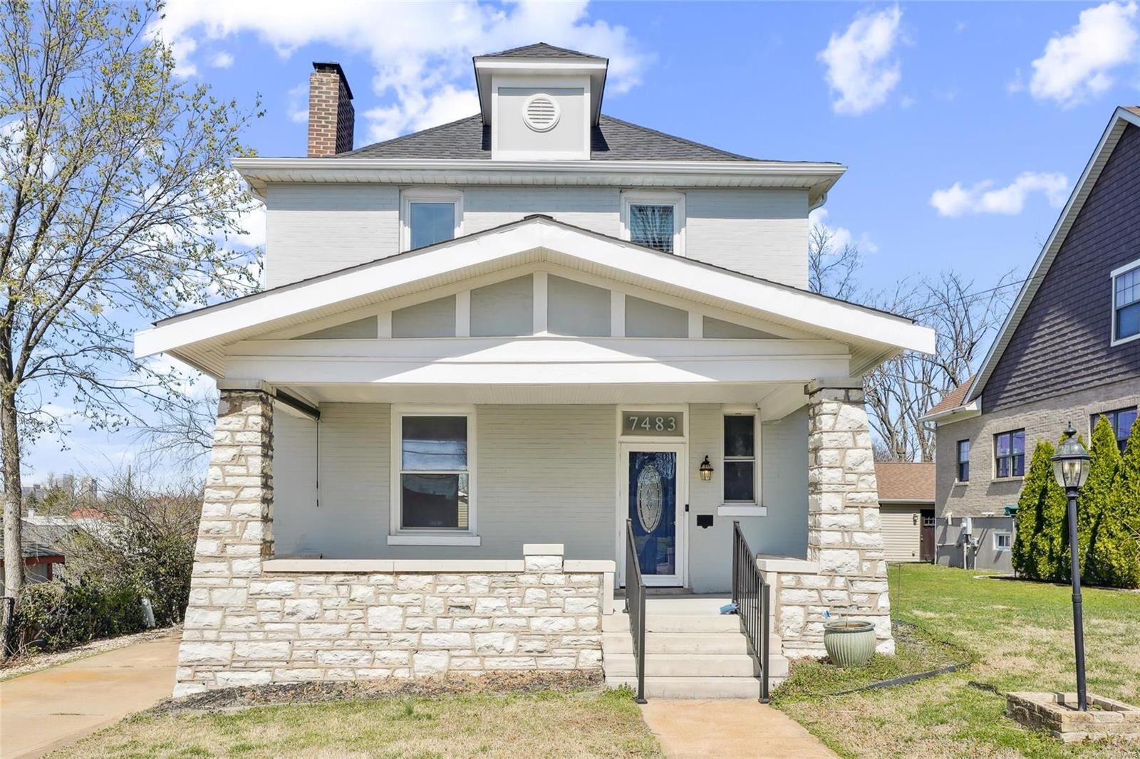 Property Photo: 7483 Hiawatha Ave MO 63117