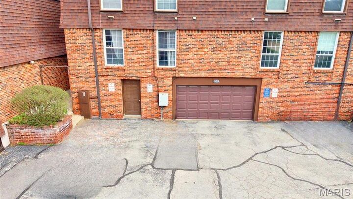 Property Photo: 13515 Coliseum Drive A MO 63017