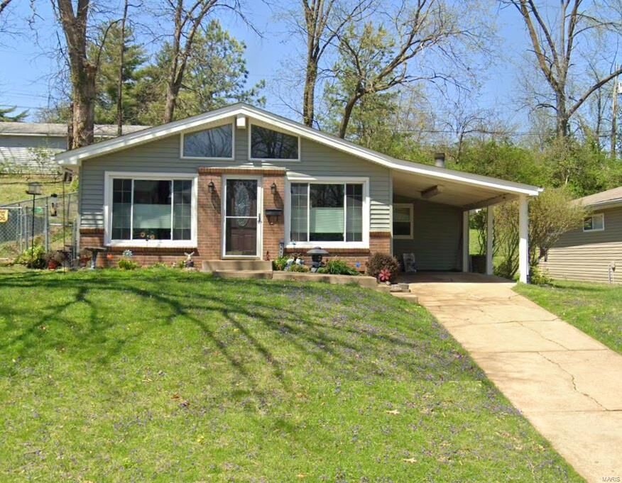 Property Photo:  1017 Grovena Drive  MO 63126 