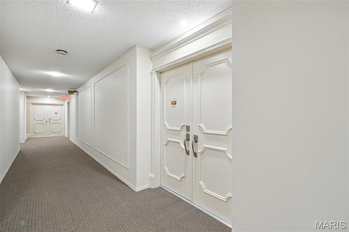 Property Photo: 564 Sarah Lane 103 MO 63141