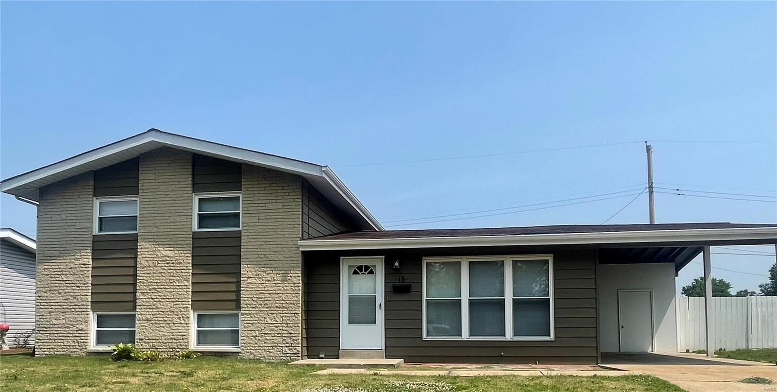 Property Photo:  16 Trinity Lane  MO 63031 