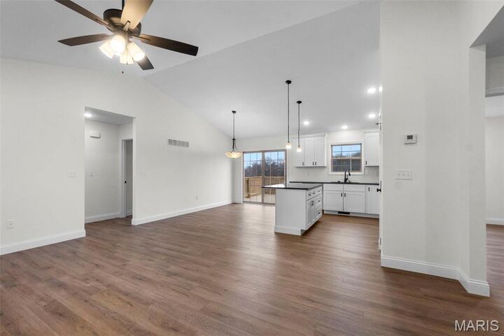 Property Photo: 358 Byrd Court MO 63755