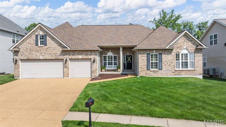 905 Summit Oaks Drive  Eureka MO 63025 photo