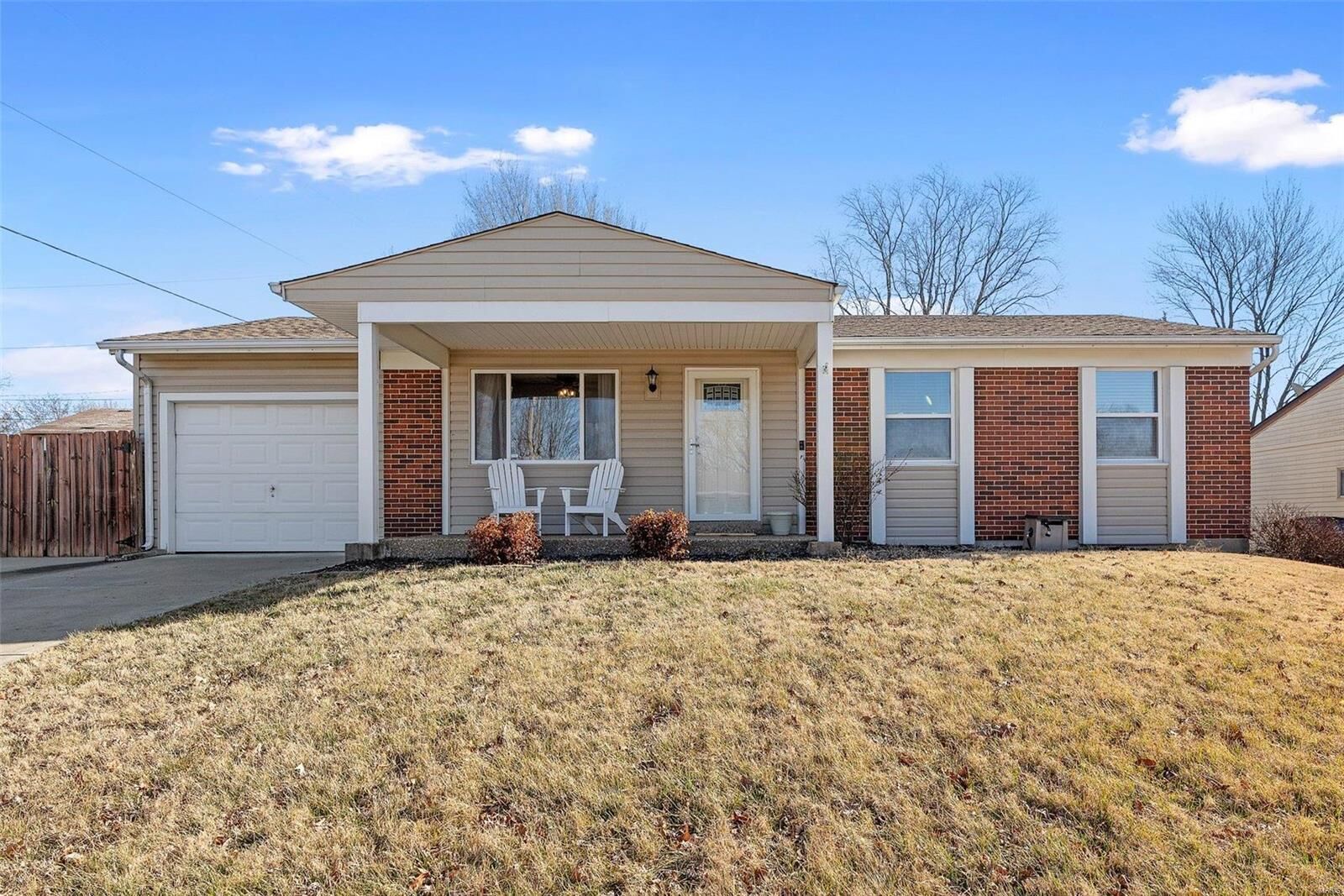 Property Photo: 2874 Radnor Street MO 63301