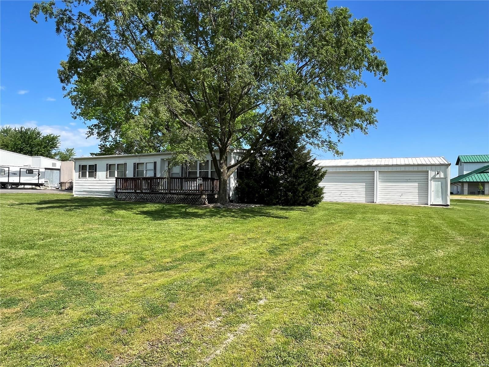 Property Photo: 514 E Maple Street MO 63468