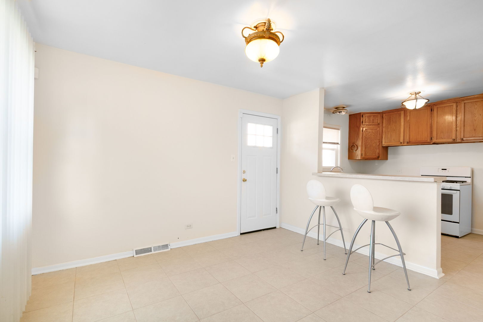 Property Photo:  8646 S University Avenue  IL 60619 
