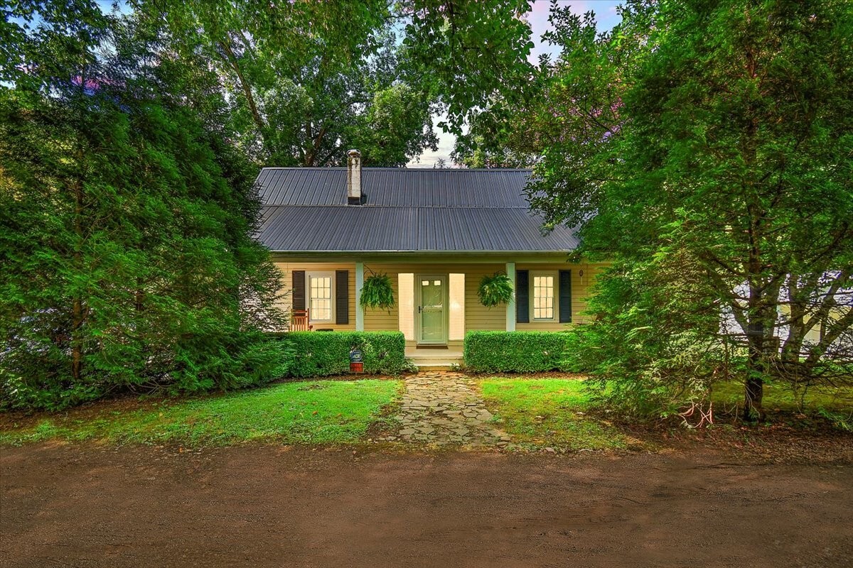 Property Photo: 1570 Wolf Creek Rd TN 38582