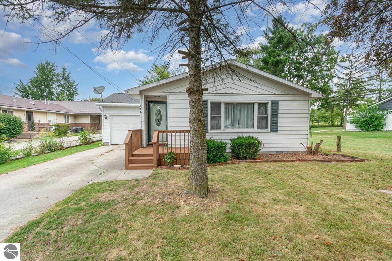 Property Photo:  517 E Main Street  MI 48811 