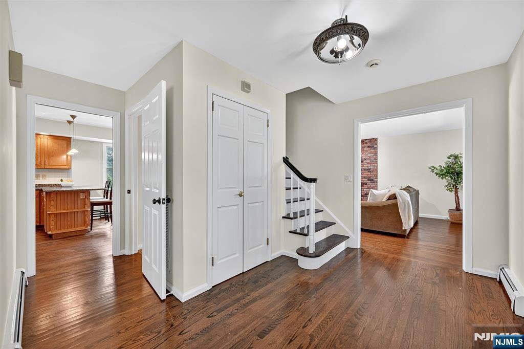 Property Photo:  421 Elbert Street  NJ 07446 