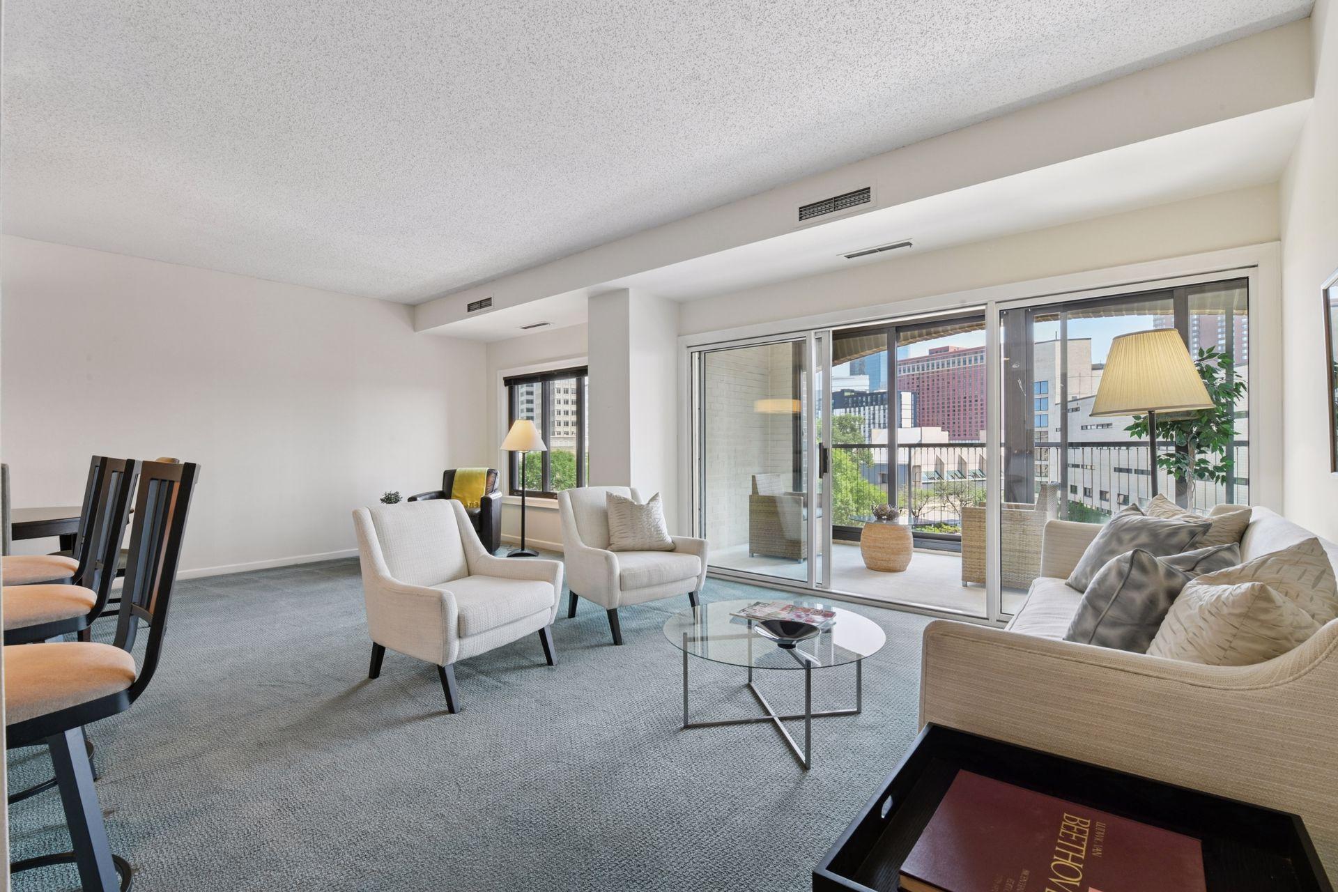 Property Photo:  1201 Yale Place 407  MN 55403 