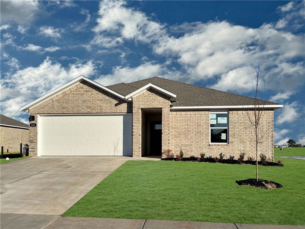 Property Photo:  105 Ratliff Avenue  AR 72751 