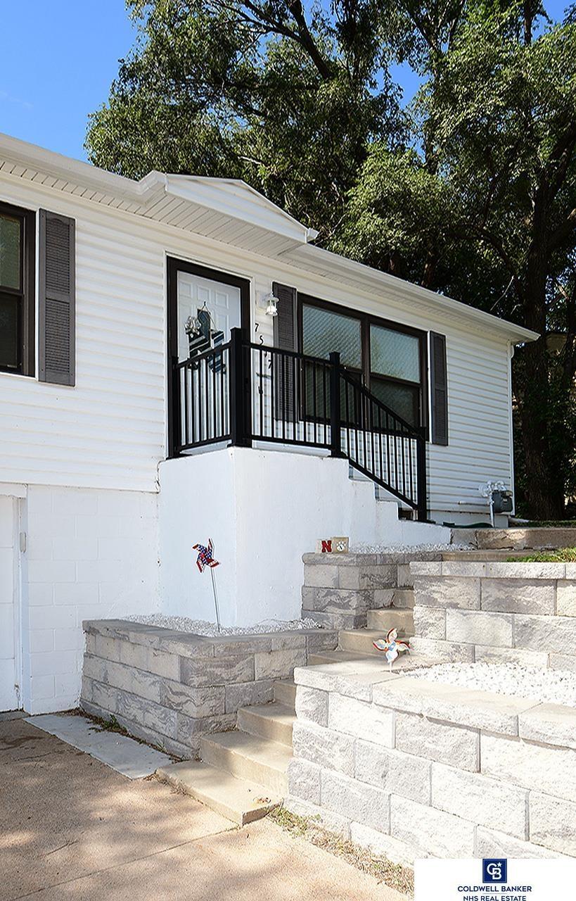 Property Photo: 7517 Lillian Avenue NE 68128