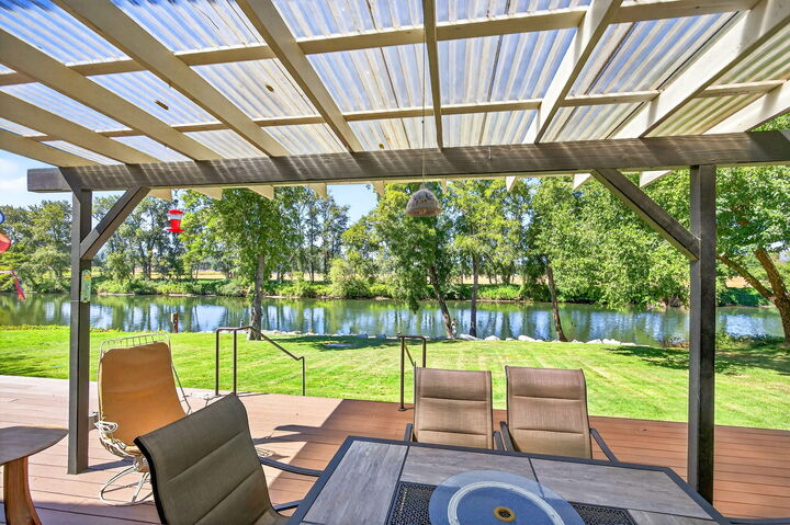 Property Photo: 962 Auby Way OR 97527