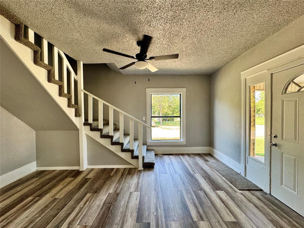Property Photo: 1002 S 5th Street OK 73018