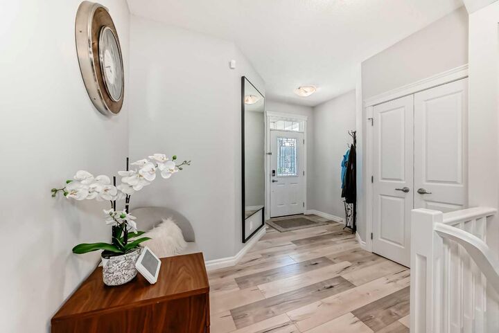 Photo de la propriété: 56 Belmont Terrace SW AB T2X 4H6