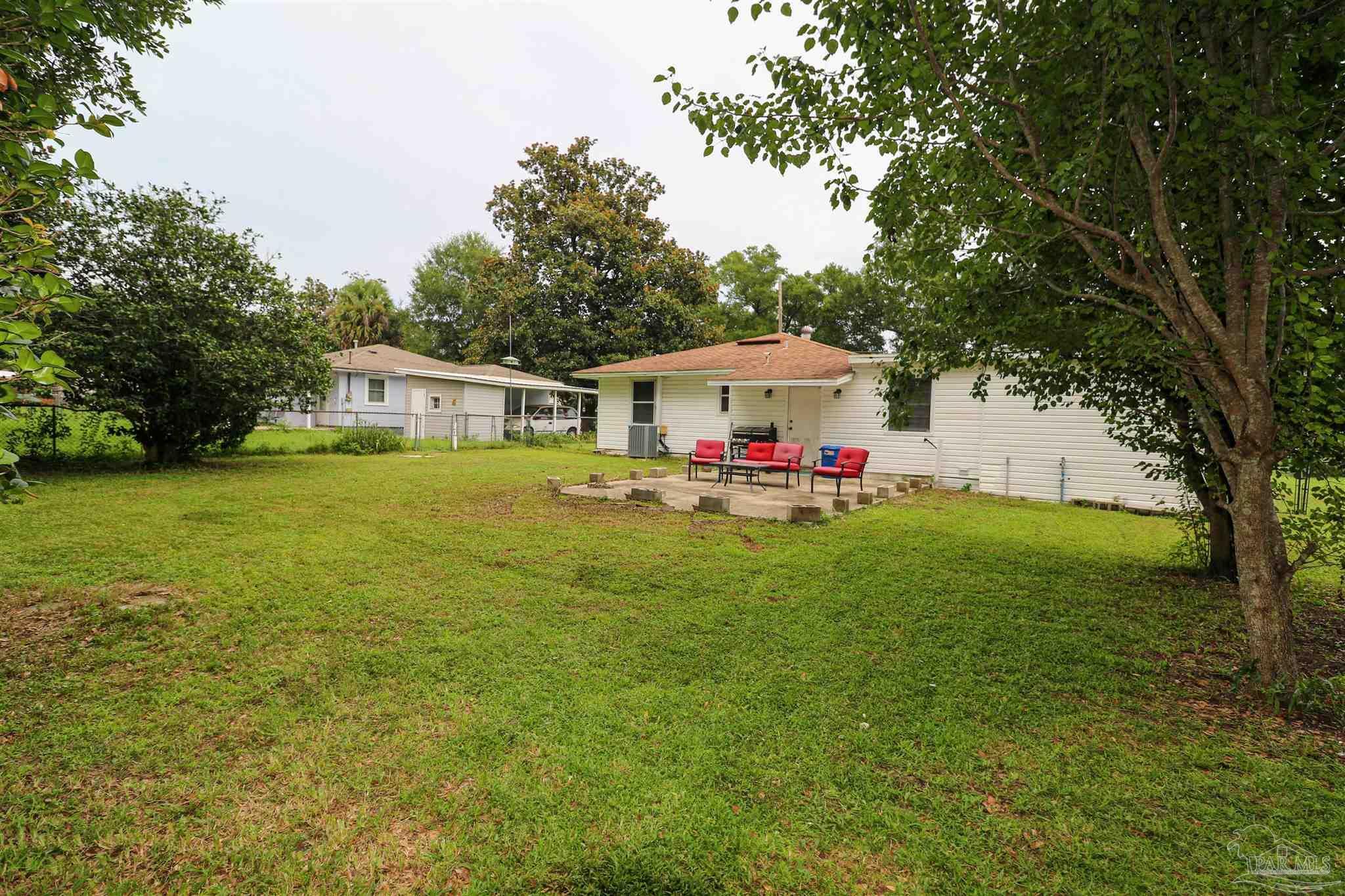 Property Photo: 15 Gulf St FL 32506